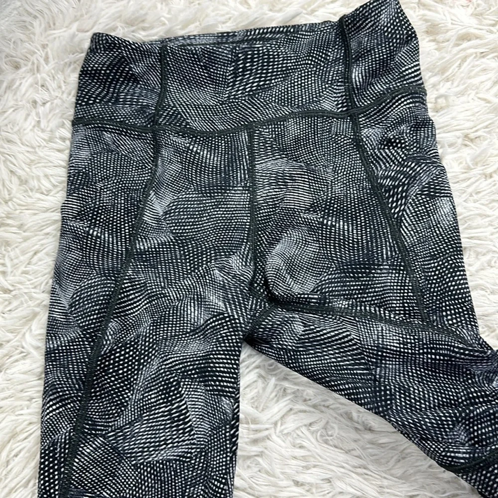 Lululemon Time To Sweat Crop 23